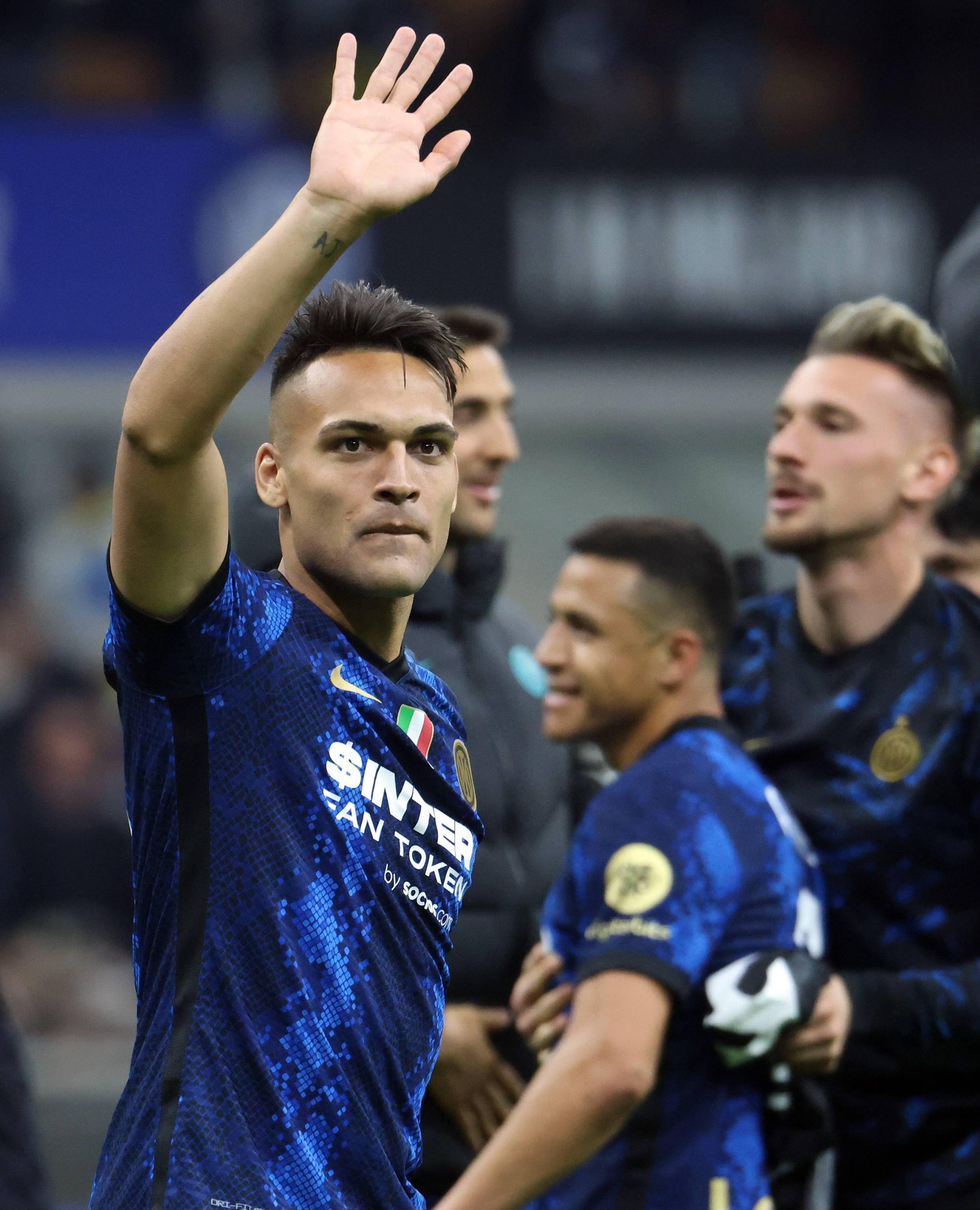 关于AC米兰内部会议纪要流出——今晚官宣签约；意大利杯使命明确；控场能力受关注的信息-九游体育