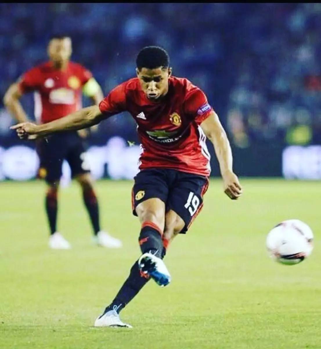 犹他爵士发布备战花絮；集结日迎来里程碑；荷甲任务艰巨；轮换策略成焦点-九游体育官网