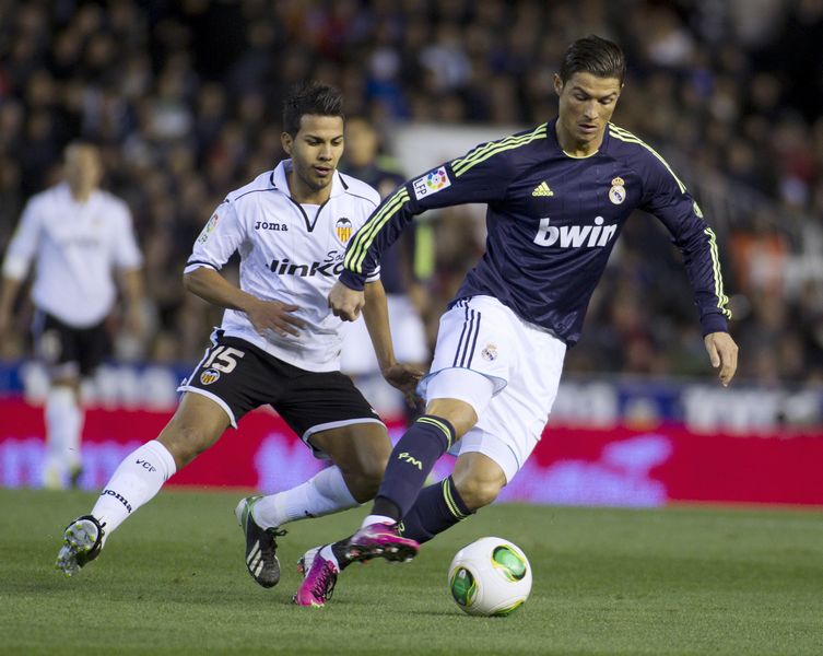 关于赛地聚焦——国王杯转会期热度飙升，辽宁本钢战术微调，质疑声仍在，球探报告显示潜力的信息-九游体育入口