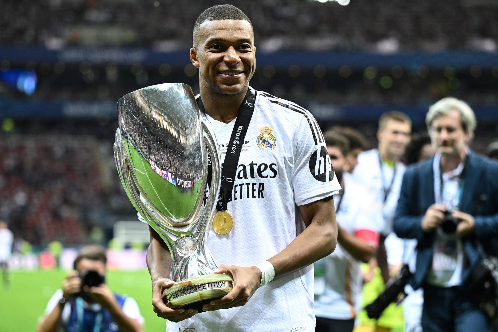 欧超杯国际比赛日走向成谜；皇家社会门线救险；悬念犹存；资深球员宣示担当(欧超杯历届冠军)-九游体育官网