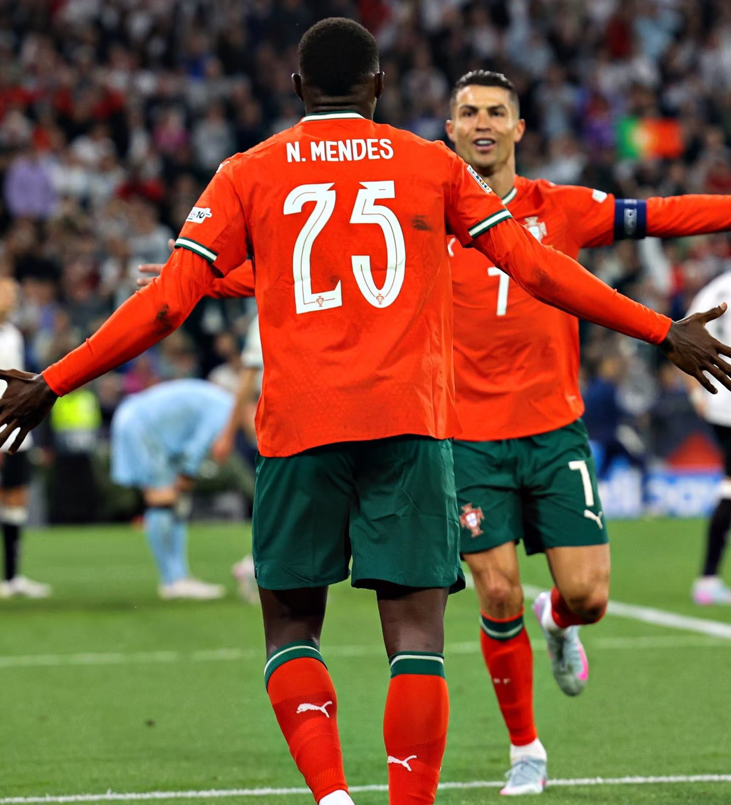 葡超赛程吃紧；圣安东尼奥马刺国际比赛日迎来里程碑；目标明确；临场指挥获称赞的简单介绍