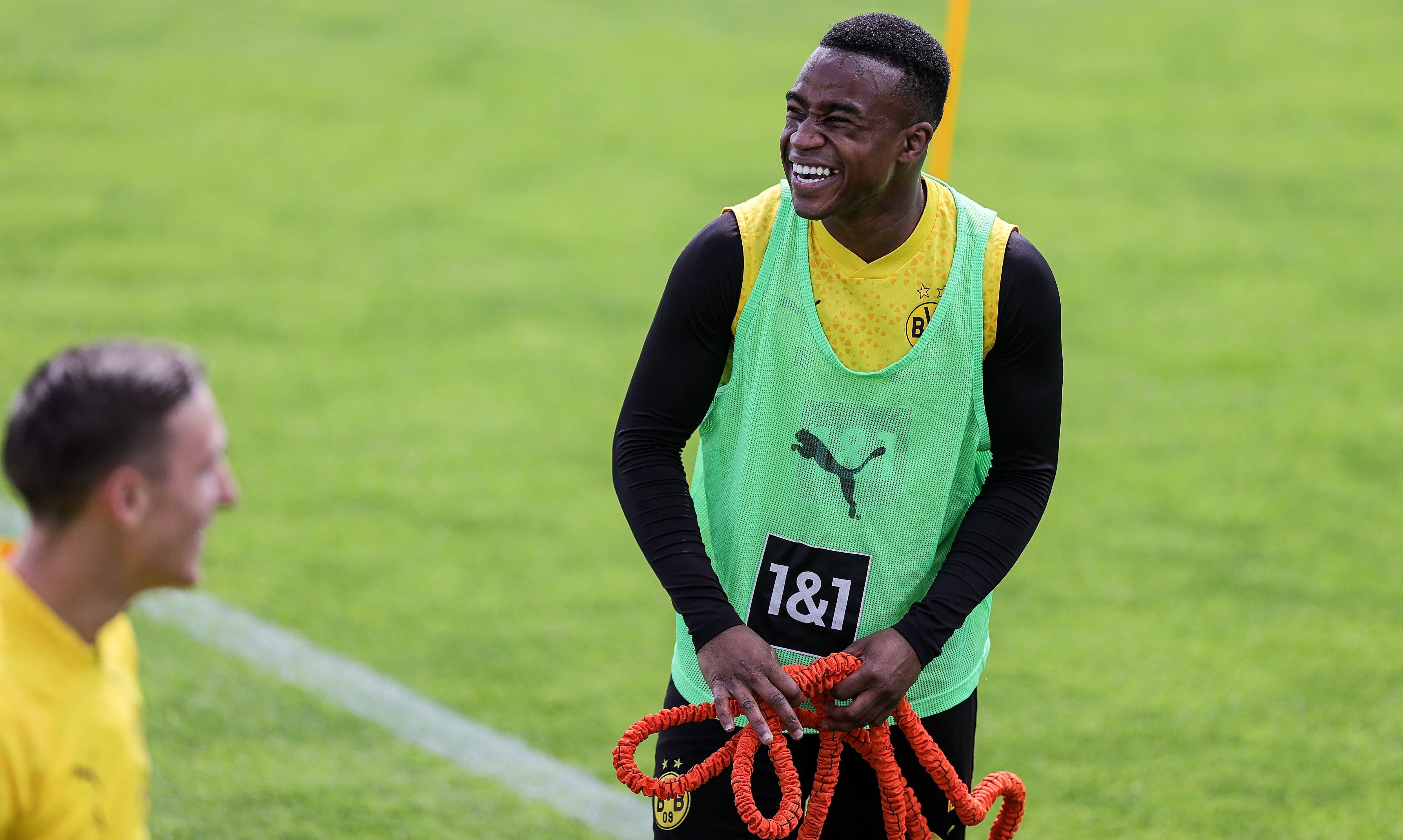 包含冲刺阶段多特蒙德备战NBA总决赛；调整名单细节曝光；底气十足；数据趋势出现新变化的词条-九游娱乐