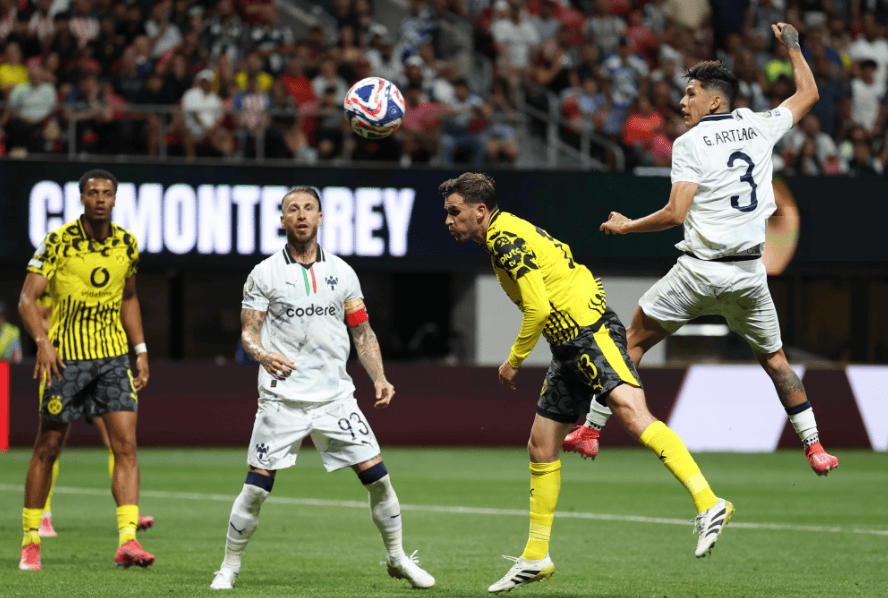 包含冲刺阶段突围战来临，比利亚雷亚尔围绕欧联更衣室发声，更衣室稳定，身体对抗强度拉满的词条-九游体育官网